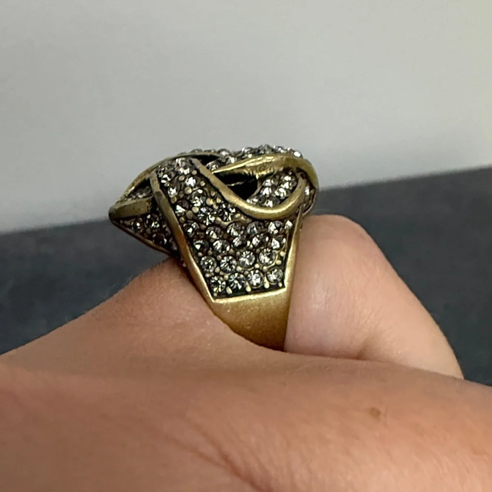 Preloved Heidi Daus Firget me Knot gold tone ring - Picture 2 of 7